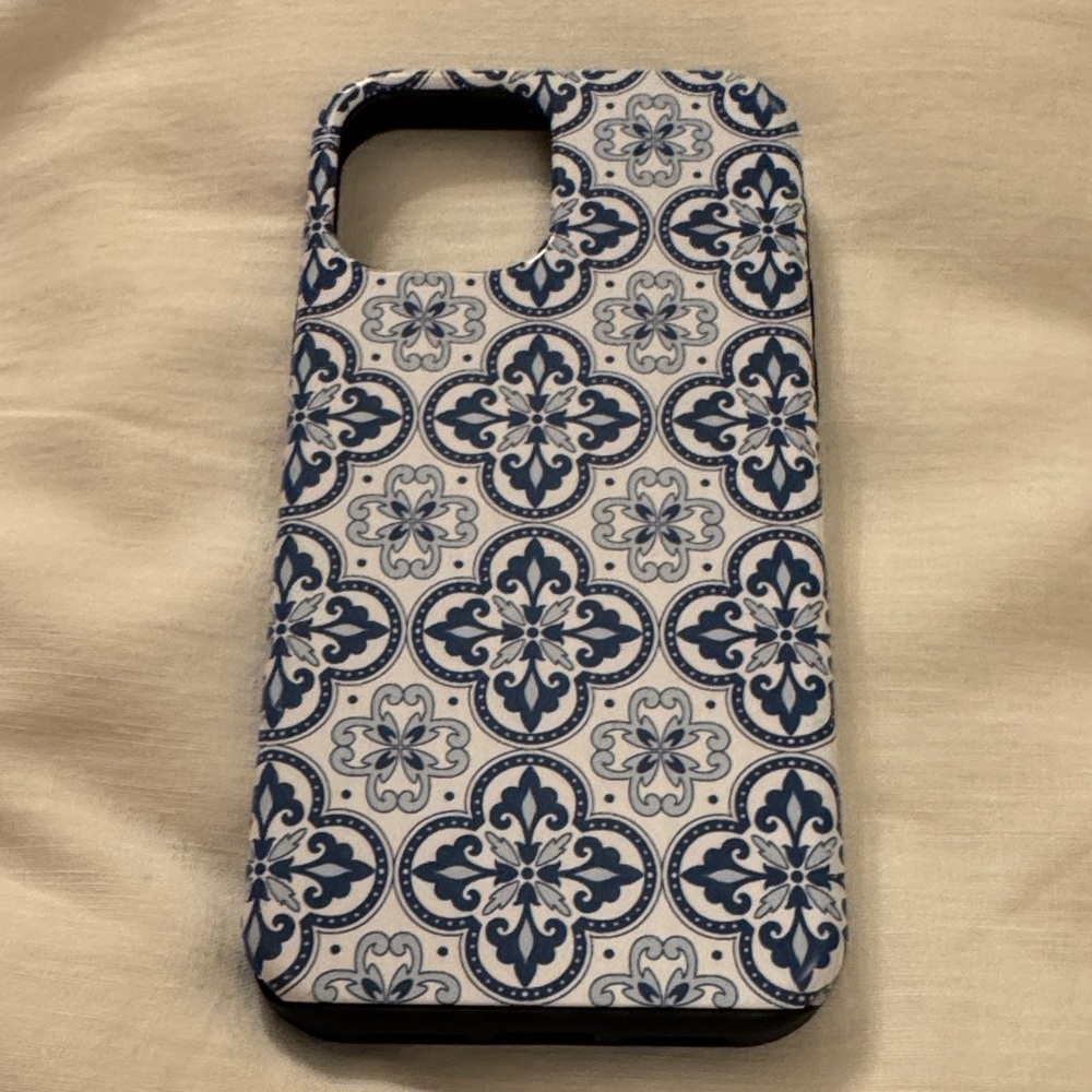 Elegant Navy Patterned iPhone 15 Pro Phone Case
